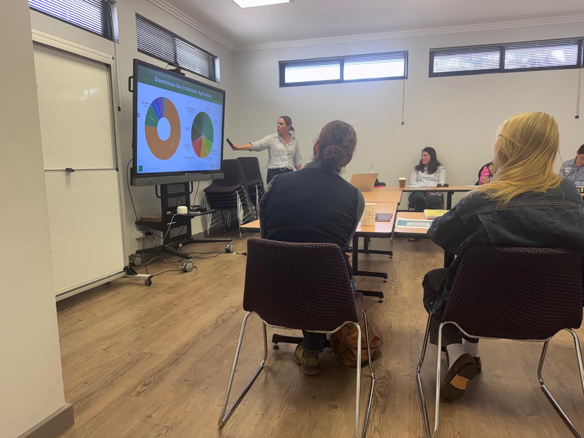 Stirlings2Coast's tweet photo. The last in a series of #CFOP workshops on the south coast was held in Frankland yesterday and was well attended by local growers wanting to understand more about the science behind #carboninfarming. 

Thanks to @SouthCoastNRM for hosting and @GGA_WA for funding support via the Federal Government's Carbon Farming Outreach and Climate-Smart Agriculture Programs.