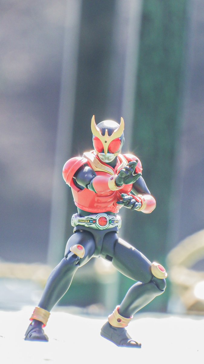 右利き@ tweet media