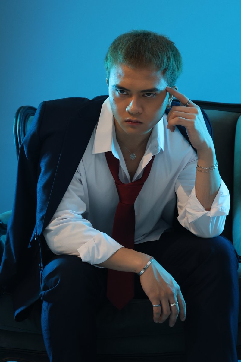 VivaOnePH's tweet photo. Who's this coooooool guy right here? ;)
AkoSiIbarraโs HIT WATTPAD WEBNOVEL โPROJECT LOKIโ Episode 4 streaming 12MN on #VivaOne and #CignalPlay! Directed by #XianLim.
#ProjectLoki #ProjectLokiCloseFriendsCloserEnemies #MichaelKeith #BidaKaDito https://t.co/LEg8KISGQY