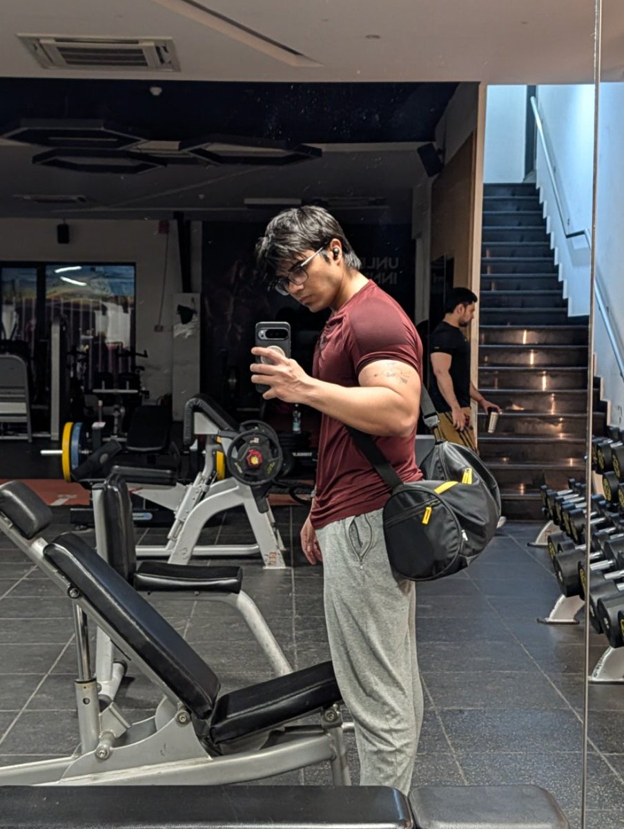 Love the empty gym aesthetic