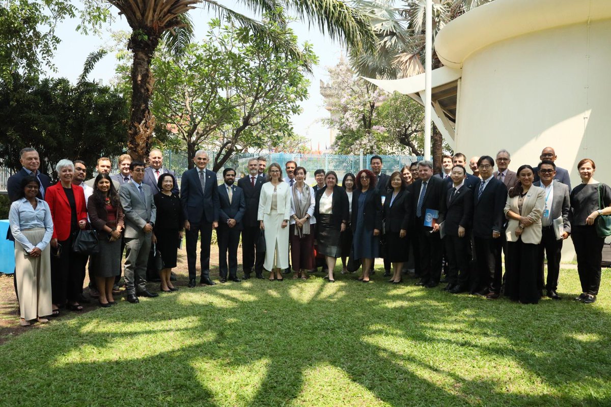 UNinLaoPDR's tweet photo. #YTD @BakhodirAB &amp; members of @UNinLaoPDR Country Team held the 4th regular briefing on 🇺🇳 global &amp; country-level dev't for Ambs &amp; partners. 
In focus were the SG's #UN80 Initiative, Pact for the Future, upcoming 🇺🇳 #CooperationFramework for 🇱🇦 &amp; 2026 joint priorities https://t.co/ntPc6JHkbh