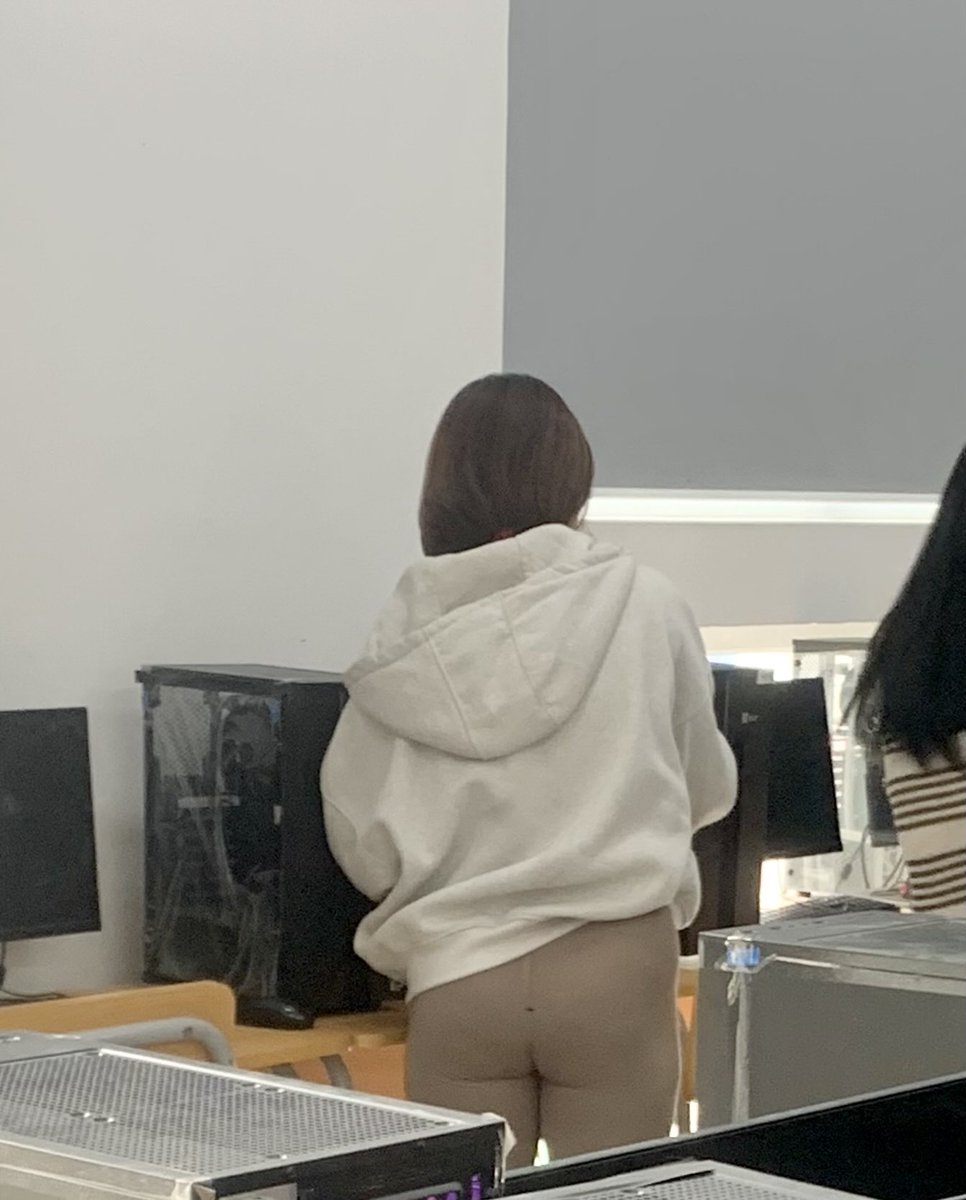 Minh Tiến tweet media