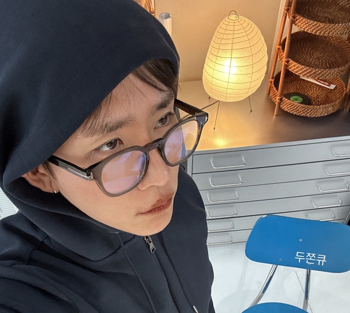 bbangnaeng's tweet photo. 이거 너무 물어보고싶었어요
두바이 립 잘어울리시네여 https://t.co/MLTZNHHvMz