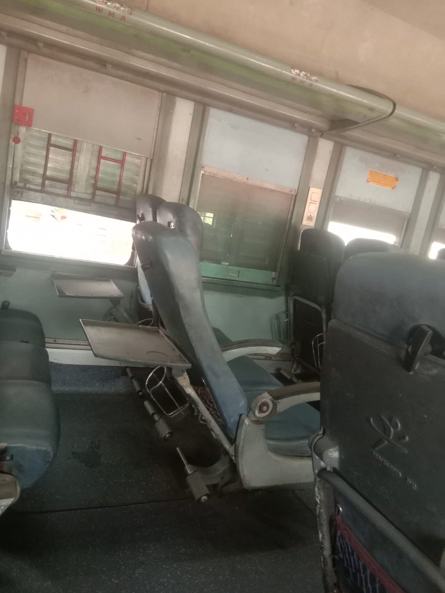 Bawahere's tweet photo. Dear @IRCTCofficial my train 14680 running late by 2.25 hrs and condition of normal coach is worse. can you please change the coaches or upgrade them to standarise coaches. atleast all equipements are installed properly. https://t.co/igfxBi3udd