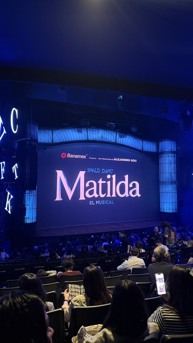 Wooooooooow Matilda 👏📚

Mi máximo: Jaime Camil