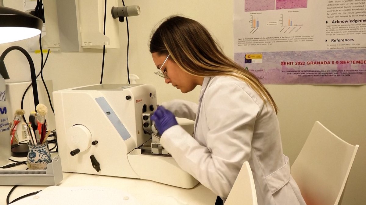 ロイター tweet media