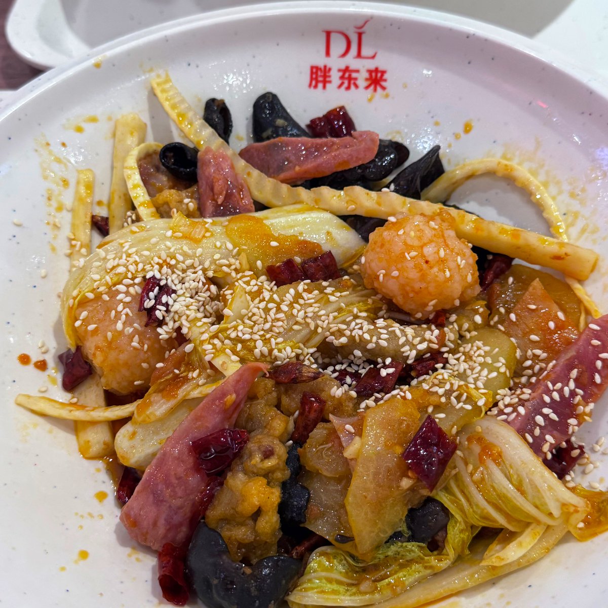 K᳐ilig᳐੭ tweet media