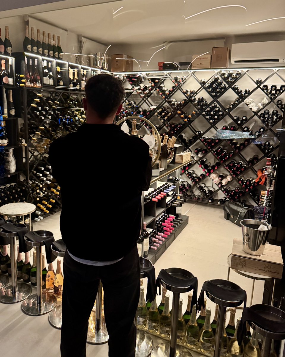 Phantom Stays tweet media