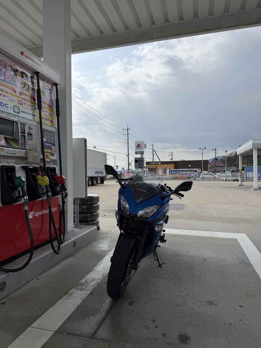 はっちライダーNinja650 tweet media