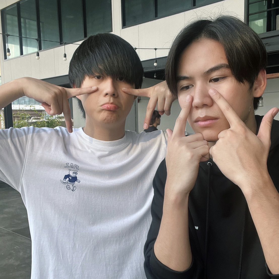 kyaaasurin_'s tweet photo. happy 6th anniversary my love :( https://t.co/qHXZ8w7OoB
