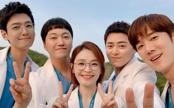 hallyuforums's tweet photo. tvN's #HospitalPlaylist starring #JoJungSuk, #YooYeonSeok, #JungKyungHo, #JeonMiDo and #KimDaeMyung premiered 6 years ago today. Drop your fav scene from the drama. 

#HallyuForums #Hallyu #KDrama https://t.co/EYiC5SxVLc