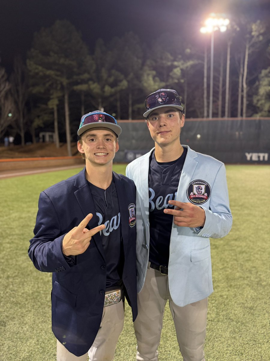 Bears_CHS's tweet image. Bears take game two and WIN 10-4 over Kell!

Patrick Spencer shuts the door in relief, while Calloway Holmes causes havoc everywhere on the bases, in the field, and in the batters box. 

#GoBears #AllBusiness #FirstLeg