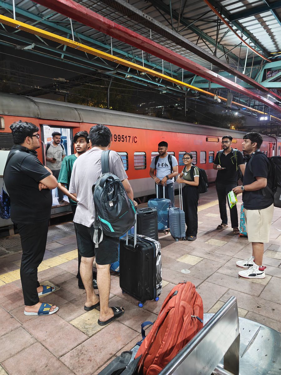 Saurabh Nage 🎒 tweet media