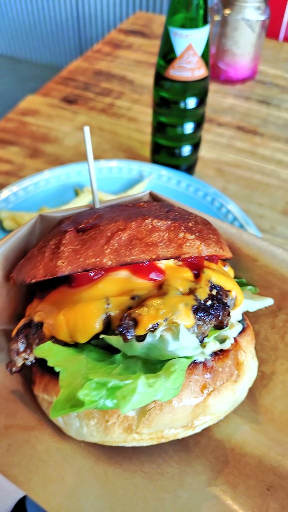 JICCHI BURGER🍔 tweet media