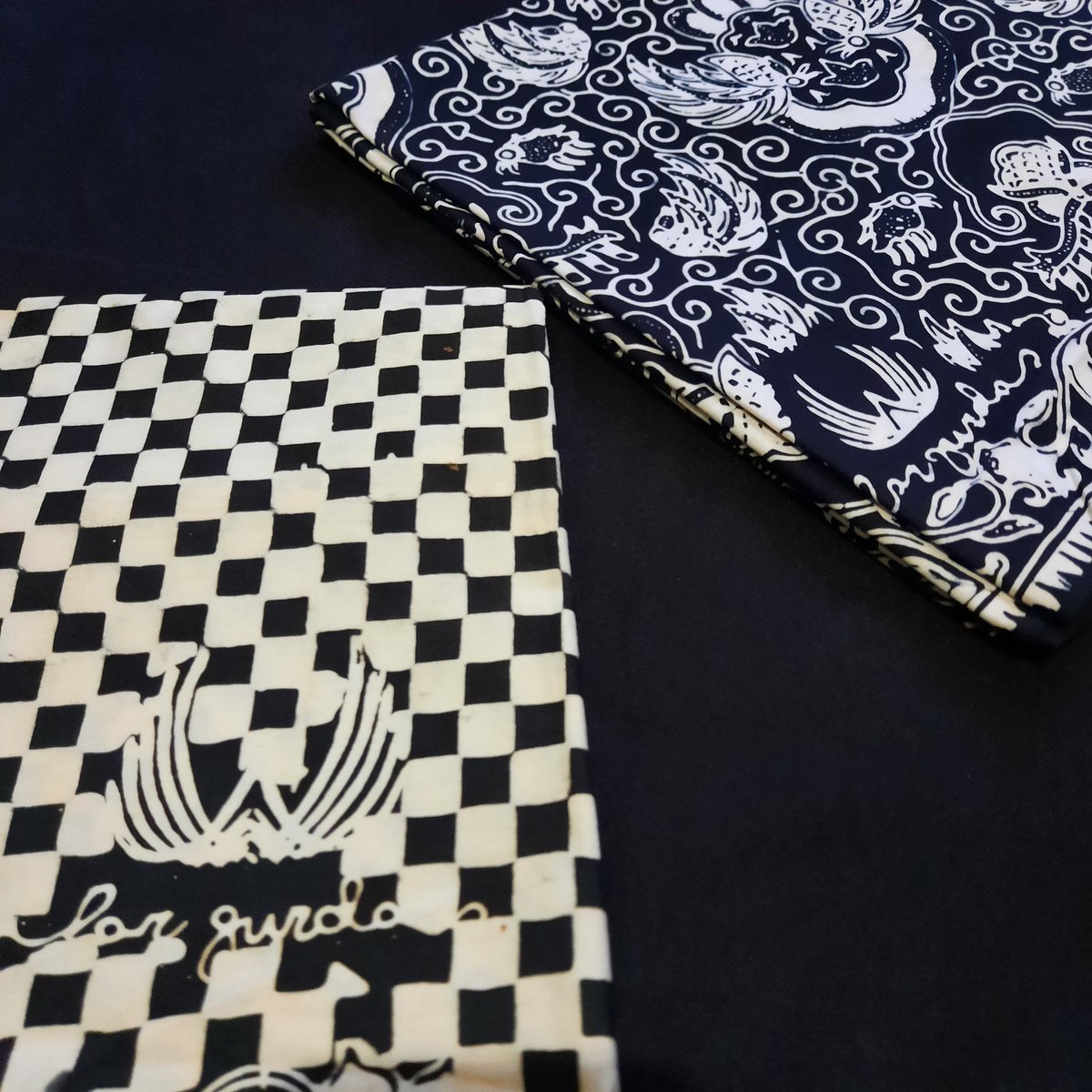 mfarihin19's tweet photo. Sarung Batik Lar Gurda
Seri Kelengan 
Harga Rp 175.000
Traditional 100% Handmade by Bati Santri Mangkuyudan
Minat https://t.co/7G6enDrck0
#ramadhan #1447h #sarung #batik #Indonesia #largurda https://t.co/mWBBulQauj