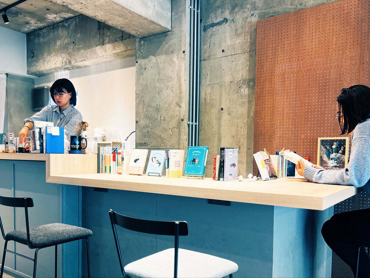 本に没頭できるカフェ GoodRack tweet media