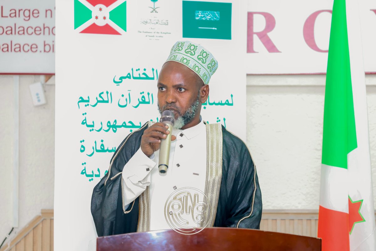 RTNBurundi's tweet photo. Le président de la communauté islamique du #Burundi #COMIBU, Mufti Salum Nayabagabo a déclaré que l'ambassade d'Arabie saoudite organise chaque année un concours de mémorisation du Coran pendant le mois de #Ramadan.
Il a encouragé les participants à suivre les enseignements du Coran, qui contient les paroles d'Allah révélées au prophète Muhammad.
Il a également souligné que même si le Coran est en arabe, Allah a promis de faciliter la compréhension de ses paroles à ceux qui le mémorisent, même s'ils ne parlent pas la langue arabe.