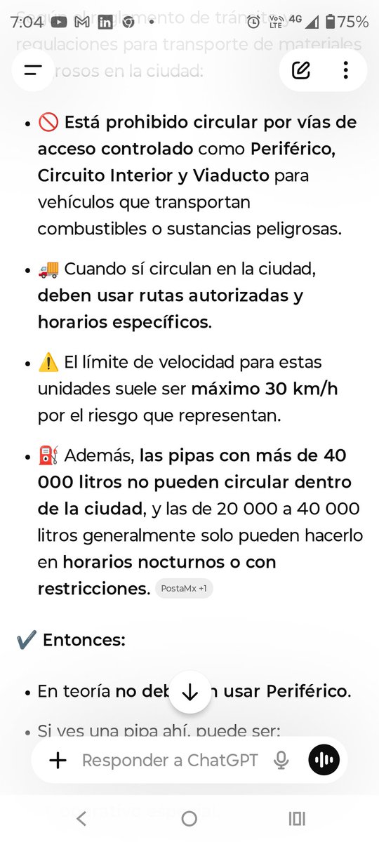 Oye <a href="/Pemex/">Petróleos Mexicanos</a> 
Oye policía de tránsito <a href="/UCS_GCDMX/">Unidad de Contacto del Secretario SSC CDMX</a> <a href="/PabloVazC/">Pablo Vázquez Camacho</a> 

Hoy a las 5:45 pm aprox,  sobre periférico de la CDMX de Av Toluca a Constituyentes ( ahí yo me salí ) i una de tus pipas por carriles centrales a 80 km/h en el de extrema izquierda manejando mal
No queremos incidentes