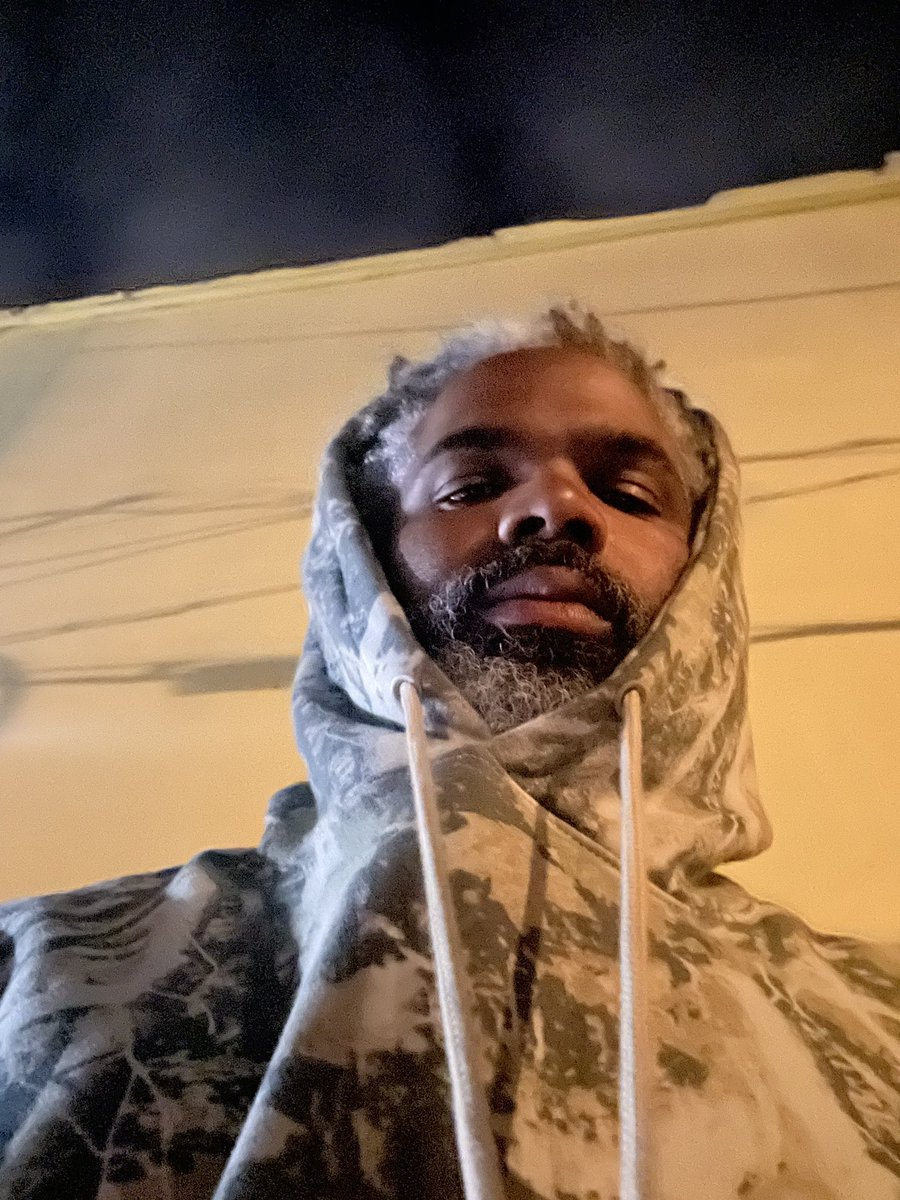 ELCAMINOBLACK_'s tweet photo. The level up go be  something serious 🔜🖤 https://t.co/qwYOhR1gDm