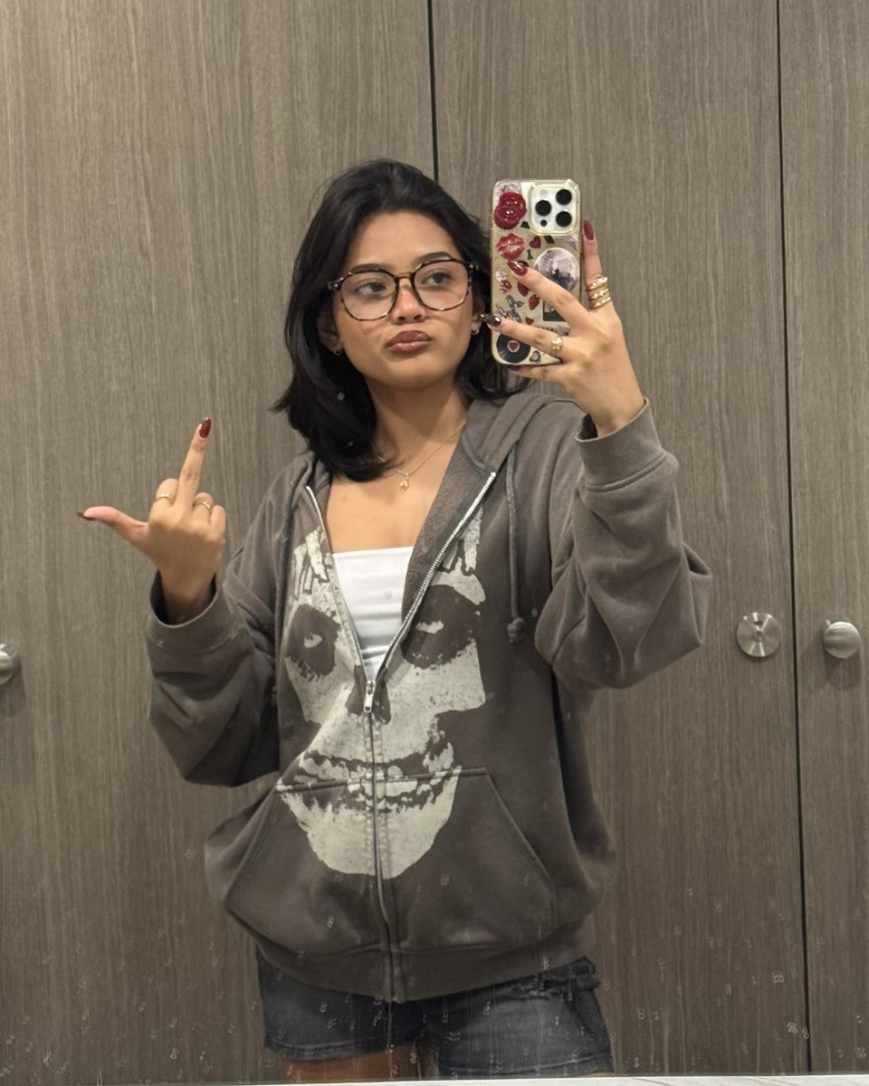 𝓟𝓻𝓲𝓷𝓬𝓮𝓼𝓼 𝓥𝓲𝓿𝓲 🥀 tweet media