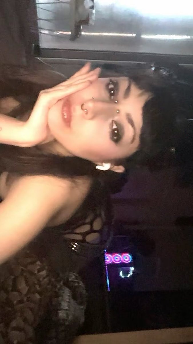 𝓎𓆩♡𓆪 tweet media