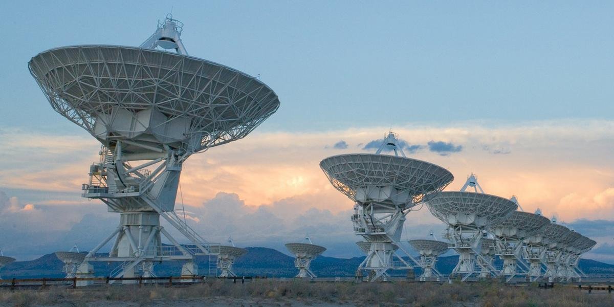 pulse_void's tweet photo. 🧵 The Signal That Shouldn't Exist

We just detected radio signals from 47 light-years away. But here's what's terrifying: they follow a pattern humanity doesn't broadcast. 🔴

Source: Nature Astronomy, March 2026
#Astronomy #FYP #MustRead #Trending
--- https://t.co/ODpVCPH0Wq