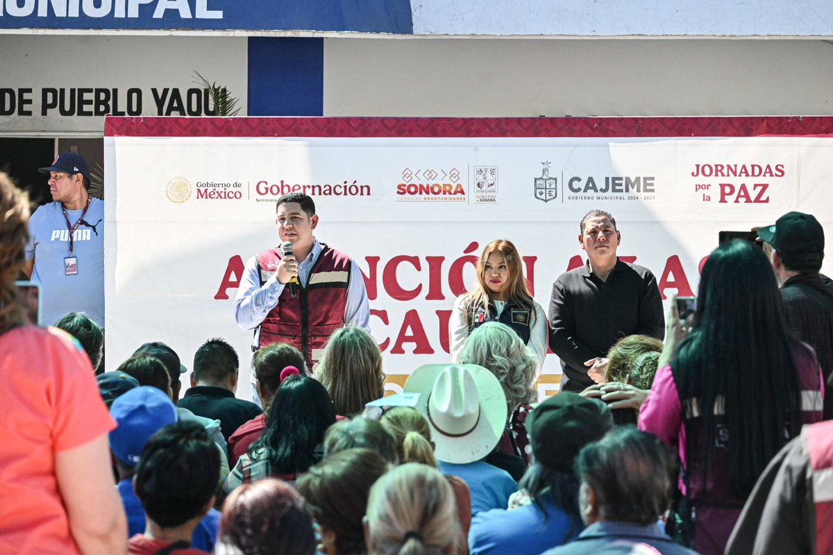 marcoavag's tweet photo. Esta mañana acudí en representación del gobernador Alfonso Durazo y del secretario Adolfo Salazar a la Feria de Atención a las Causas en Pueblo Yaqui.

Avanzamos con la consolidación de la justicia social a ras de suelo, reconstruyendo el tejido social desde el territorio. https://t.co/4ysxsEVIC4