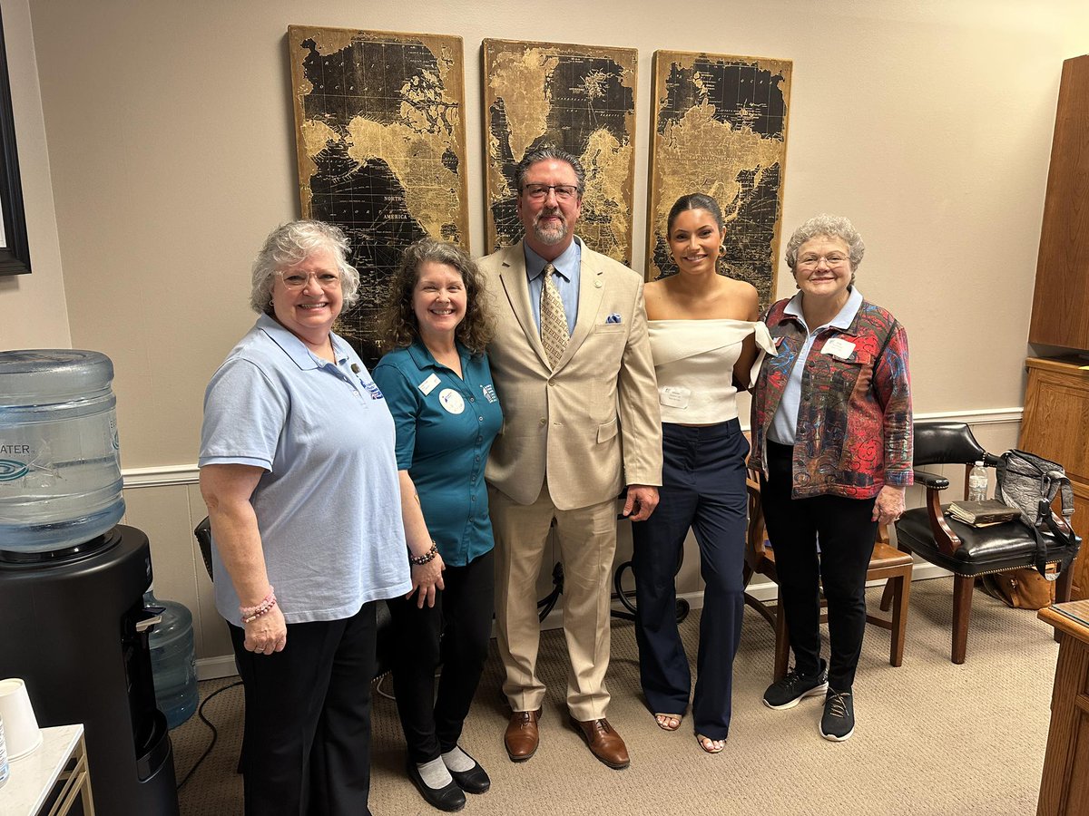 BarbieTodd97's tweet photo. Today we met with our legislators for @ACSCAN_MO Cancer Action Day to ask for support on three of our major issues:  🔺Show-Me Healthy Women 🔺Tobacco Cessation Funding 🔺Co-Pay Assistance. Thank you, @JoeNicola, for meeting with us.

#acscanproud
#FightCancerMO
#MOLeg
#WorthIt https://t.co/r1Lnp1htRB