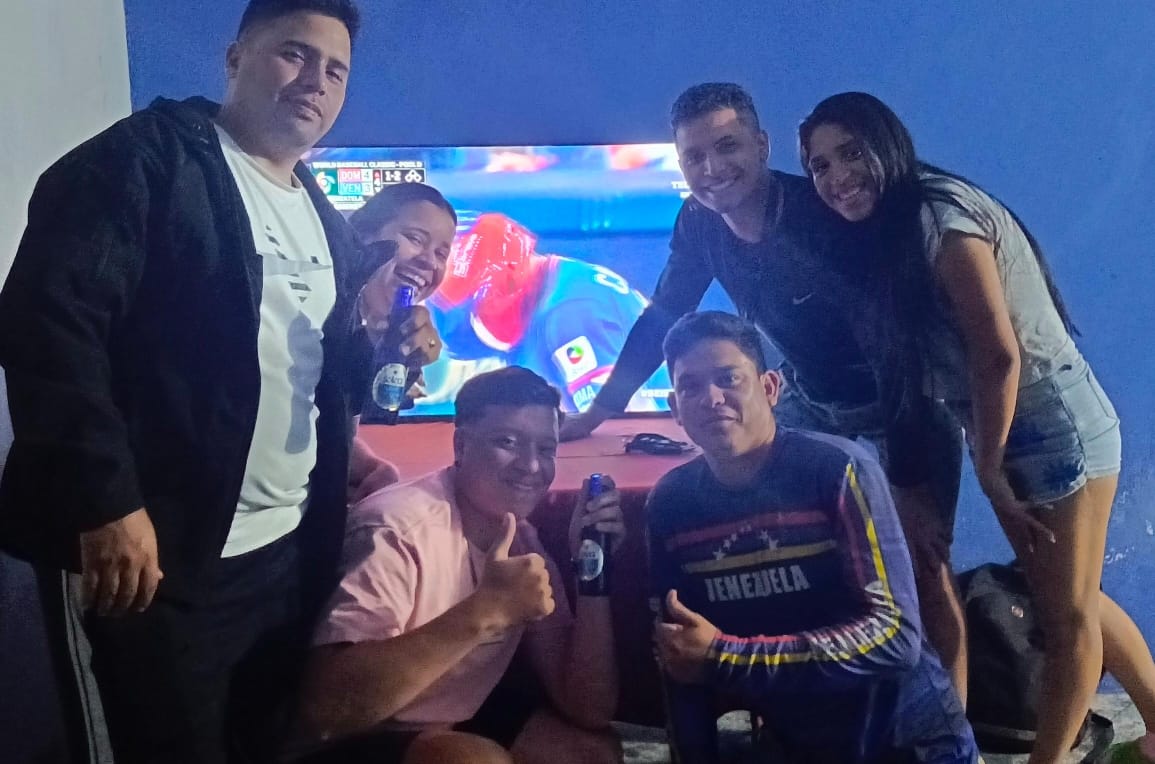 Julian5rafa's tweet photo. #BEISBOLXTELEVEN activos en la transmisión https://t.co/wbQlYhtSrw