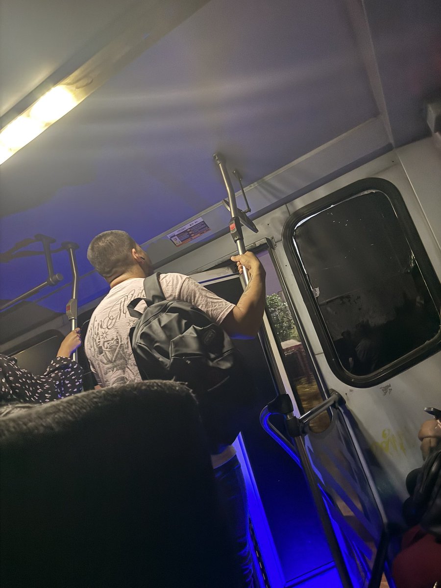 Cesarochisimo's tweet photo. Que ricos los chacales xalapeños.. tatuado, con barba y ma mado.. ruta sumidero.. que deleite visual .. https://t.co/mATYRsRPvo