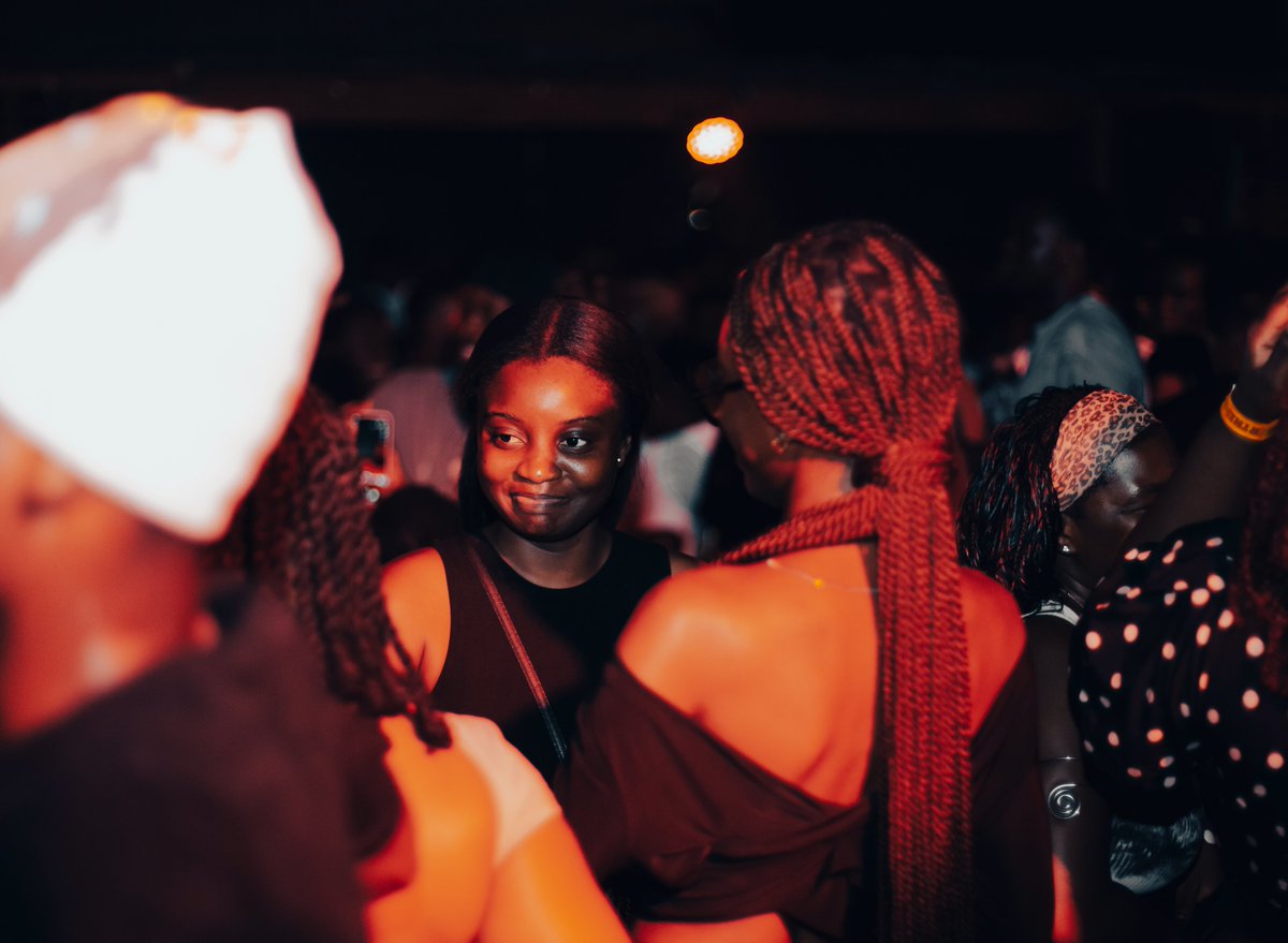 STRANGERTHINGZ💥 tweet media