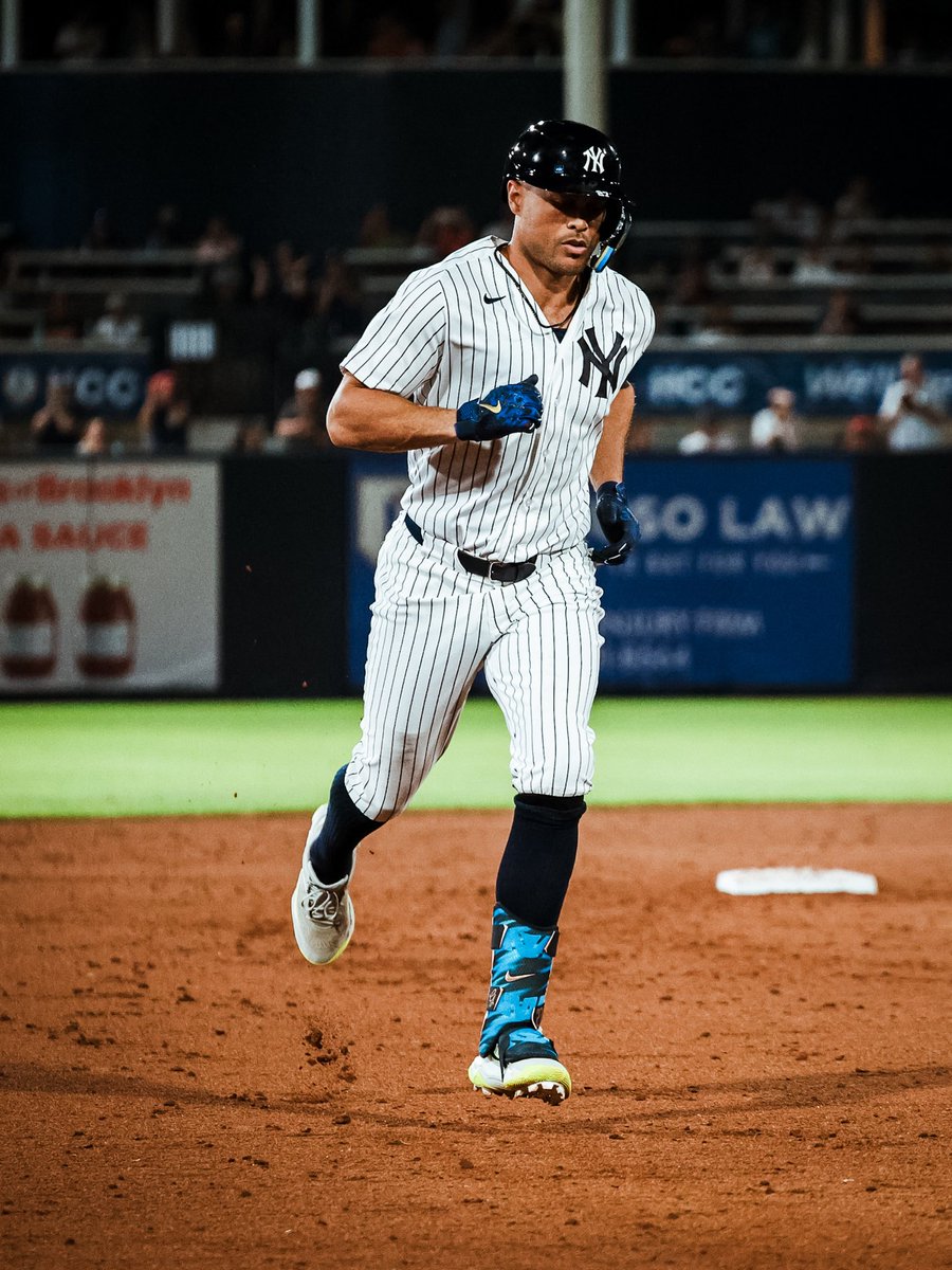 Yankees's tweet photo. 826 ft of Stanton HRs tonight 💪 https://t.co/A2tuzpodOL