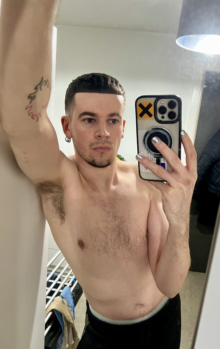 𝔻𝕖𝕔𝕝𝕒𝕟 tweet media