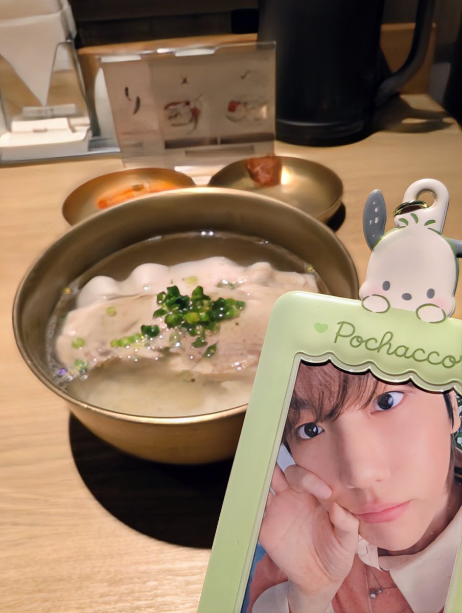 rie9312 tweet media