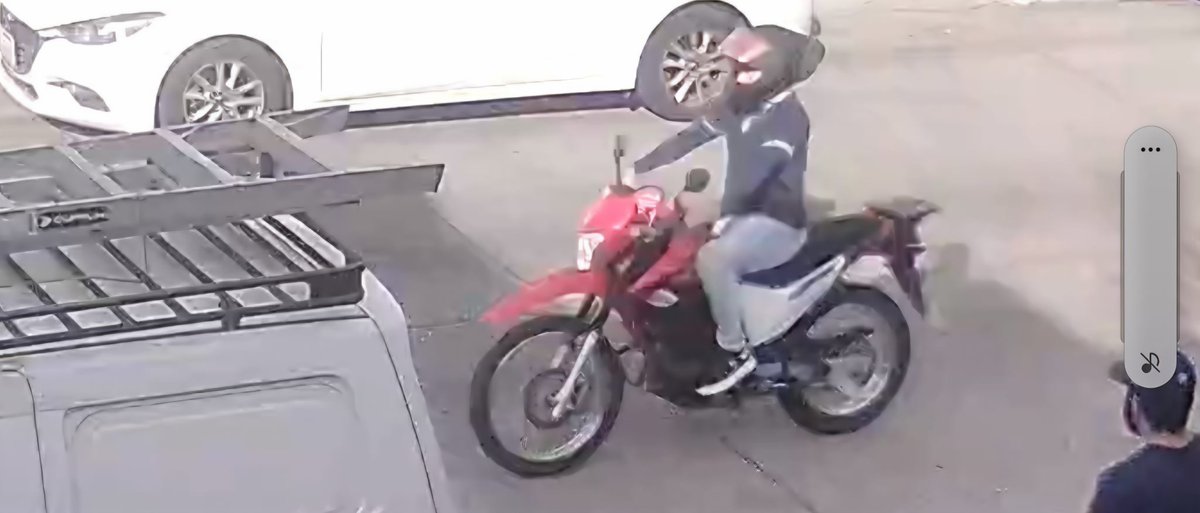 davidgalva's tweet photo. Arrebato de celular colonia chapalita la villa cruce con López Mateos moto roja
@Trafico_ZMG @GNocturnaMX https://t.co/cliDwoF5G2