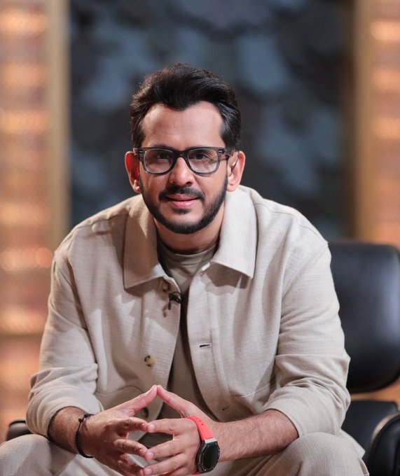 _turn_off__'s tweet photo. Shark tank india season 5 🚨🚨

Massive funding happening in this season, 
Till Now total 72 founders raised 100 cr from the tank. 

Aman gupta is the biggest investor of this season invested 25 cr in 19 Companies. https://t.co/qdrcNubT9r