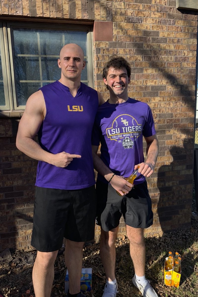 NotBudTurner's tweet photo. Took some time to shake hands with fans today. Gearing up for the SEC Championship. #geauxtigas https://t.co/Oko1ZR3JXJ