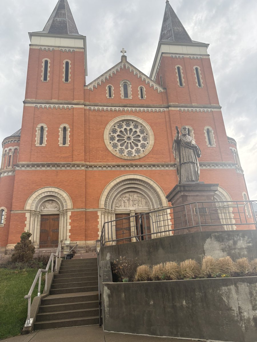 BlissLaur's tweet photo. Can’t beat the views of the campus… even on a cloudy and stormy day. The place that shaped me into the teacher I am today. #heartfull 🥰 💚💛 https://t.co/4dYss9iH4d