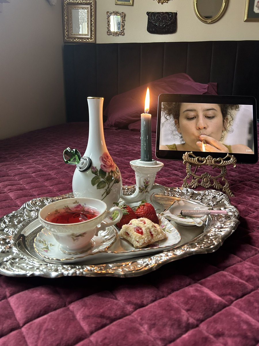 PeaceRoseShephe's tweet photo. Honey your tea is ready✨ https://t.co/pl39W3hrP3