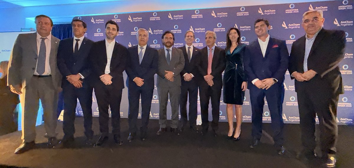 En el cierre de la jornada en Nueva York participé de la recepción organizada por <a href="/AmChamArgentina/">AmCham Argentina</a> en las oficinas de <a href="/Microsoft/">Microsoft</a>.

Durante el encuentro se reconoció a representantes del sector privado y a los llamados “Campeones del RIGI”, iniciativas que apuestan a invertir,