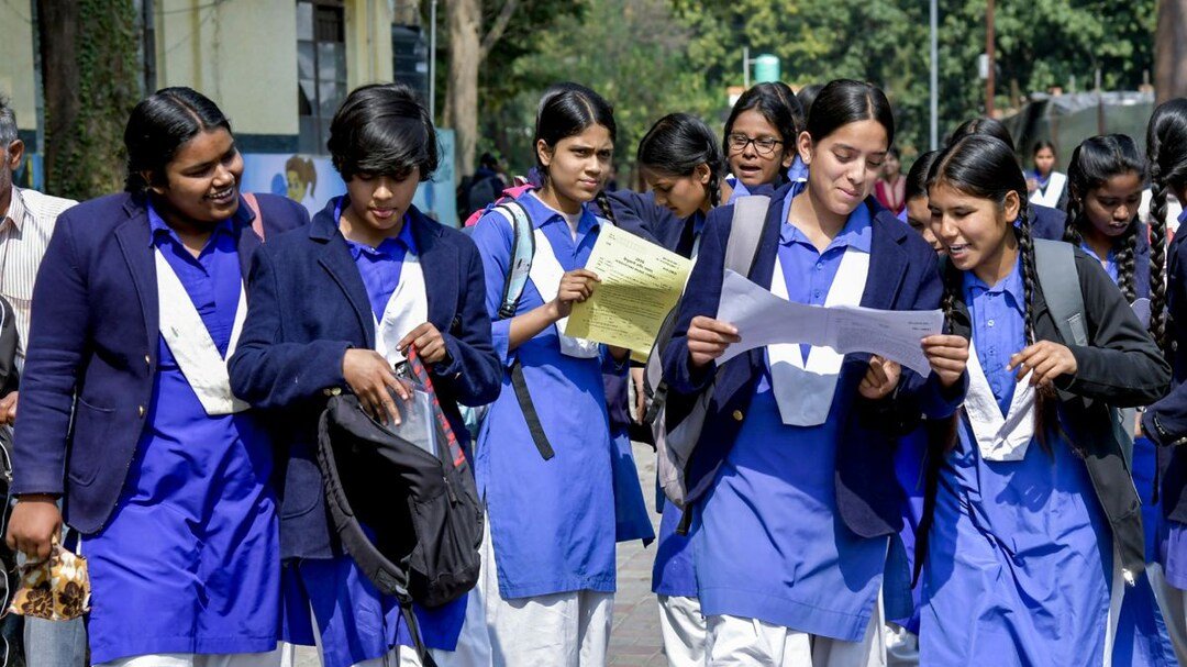 ndtveducation's tweet image. CBSE Board Exams 2026 Live Updates: 12th English Exam Today; Check Syllabus And Marking Scheme
ndtv.com/education/cbse…

#CBSE #Exams