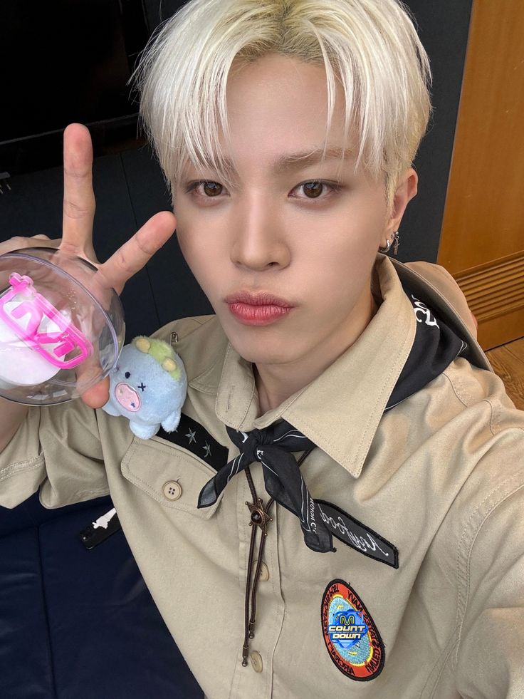 🇮🇩 TREASURE INA tweet media