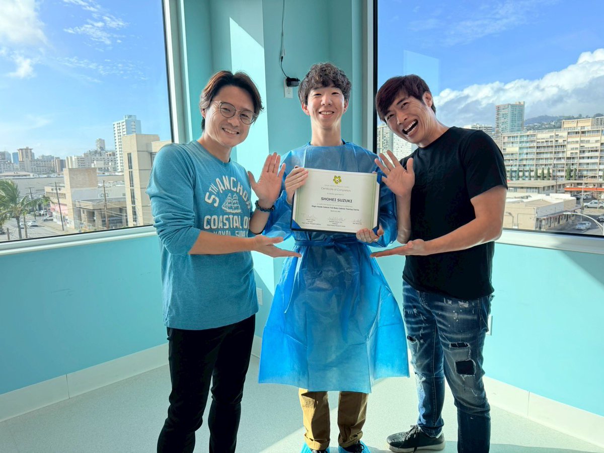 showhey812's tweet photo. ハワイの人体解剖実習に参加してきました🙌🏽
とてつもない学びと経験で
日本に帰ってきてお客様へアプローチが変わり
今までにないお身体の変化を出せてます🙇🏽‍♂️✨
トレーナー人生を変える
とてもとても大きな時間でした🔥 https://t.co/2NIpnMhJ6W