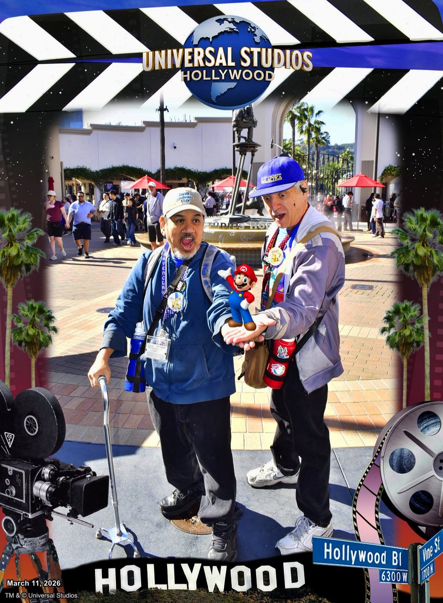 GeekAuthority's tweet image. #UniversalStudios  #DocBrown of #BTTF, Mario Tubes, holding the man himself #Mario and a thumbs up as we see the new #FanFest is being set up for #JurassicWorld !
📺🎬📺🎬
GalacticGalleria.etsy.com 
Linktr.ee/TheGeekAuthori… 
@GeekAuthority