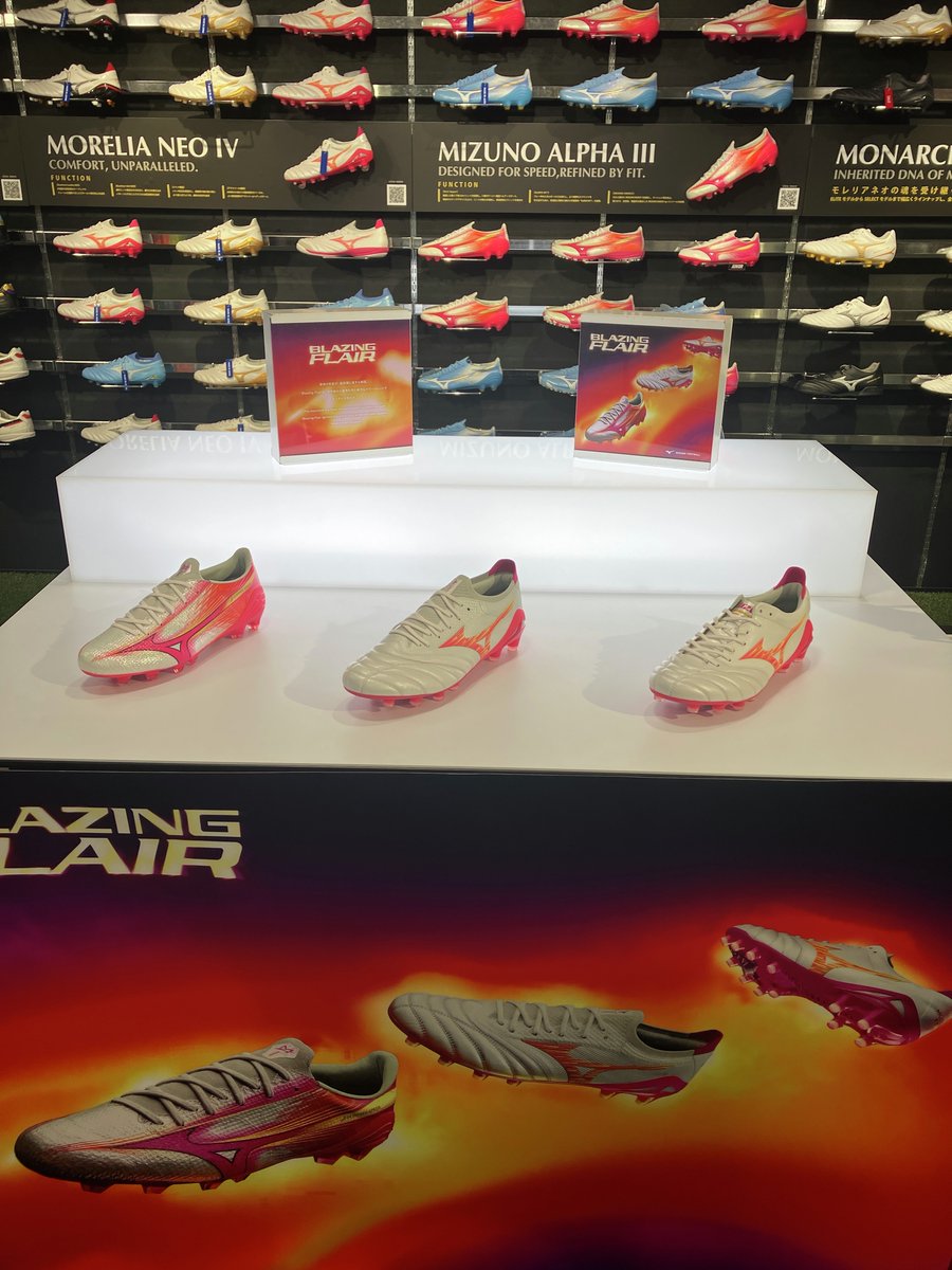 🔥Blazing Flair Pack🔥
取扱い店舗にて好評展開中です！

MIZUNO α Ⅲ JAPAN
MORELIA NEO Ⅳ β JAPAN
MORELIA NEO Ⅳ JAPAN

【取扱い店舗】
MIZUNO TOKYO 3F ☎03-3233-7266
ミズノオオサカ茶屋町 ☎06-6147-8294
ミズノショップ心斎橋
ミズノショップ京都四条