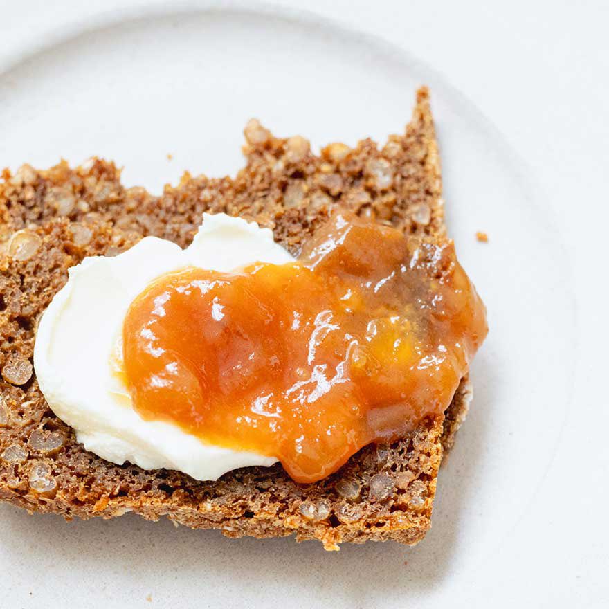 おはようございます
本日のはかり売りメニューです。

・キャラメルと発酵バターとゲランドの塩
・いちごとミントと黒こしょう
・国産レモンのマーマーレード
・いちごとホワイトチョコ

なくなり次第メニュー変更となります。
ご来店お待ちしております。