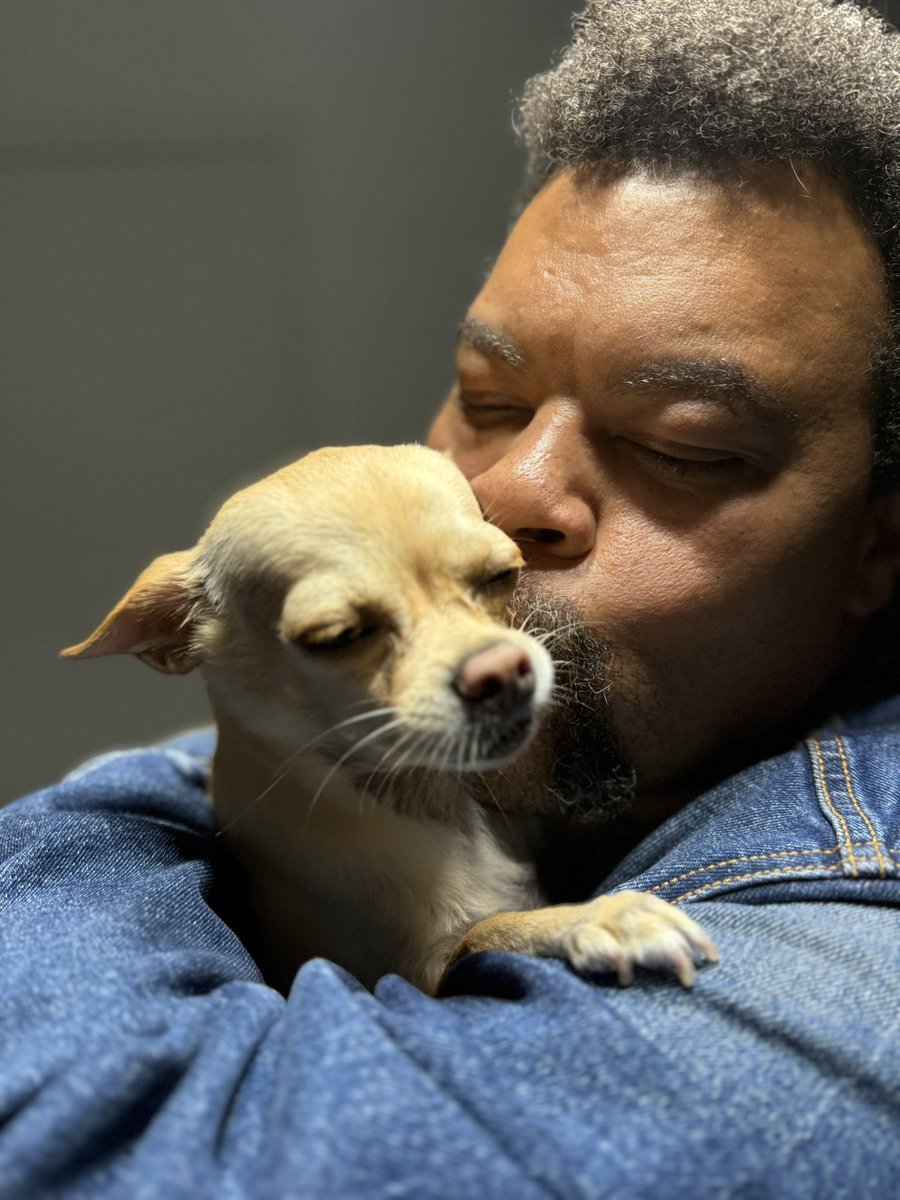 Babu Santana 🪮 tweet media