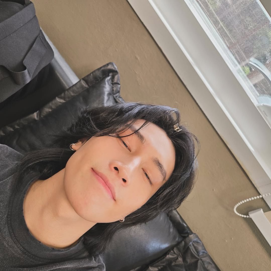 Good morning everyone!😍

ตอนนี้คุณไบเบิ้ลกำลังทำอะไรอยู่น้าา~ บีซัมบอดี้จำนวนมากคิดถึงคุณไบเบิ้ลสุดๆเลย~ แต่ไม่ว่าคุณไบเบิ้ลจะทำอะไรอยู่พวกเราเป็นกำลังใจให้เสมอเลยนะคะ🥰🖤

Have a nice day นะคะทุกคน🫶🏻

🌤️ #EnergyBoostForBible 💪🏻
꒰⁠ #BibleWichapas #bsumone <a href="/biblesumett/">Bsumettikul</a> ♡ ꒱