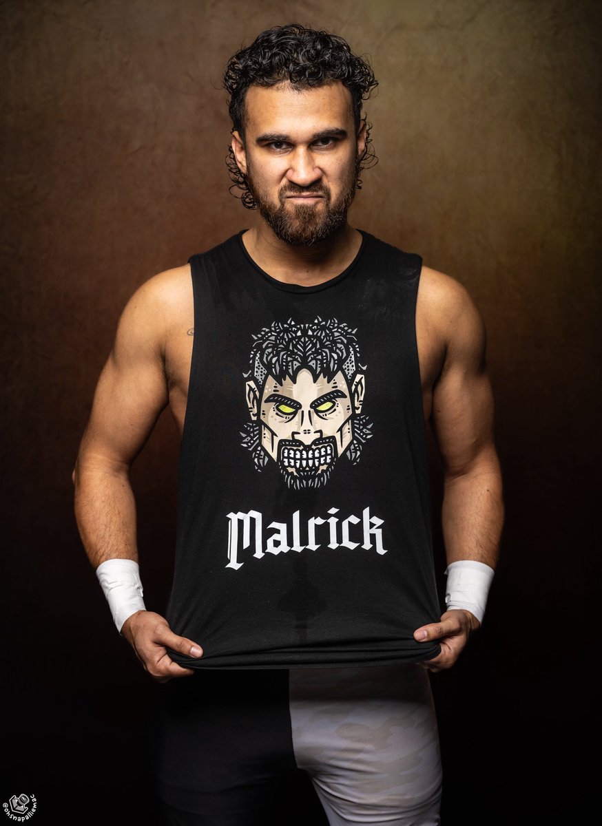 entermalrick's tweet image. I don’t contemplate, I meditate then off ya FN HEAD👹
📸: @ohsnapalliemac 

#ONEOFONE #FOOTSTOASSES #ORANGATANGDANGALANG