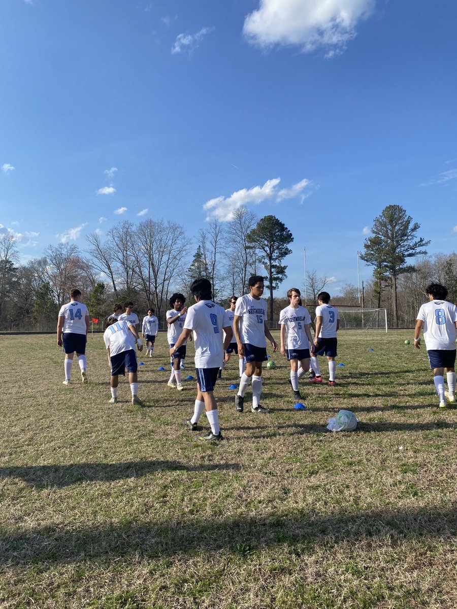 WLSoccer2's tweet photo. Warm ups https://t.co/sZEuiLKjS4